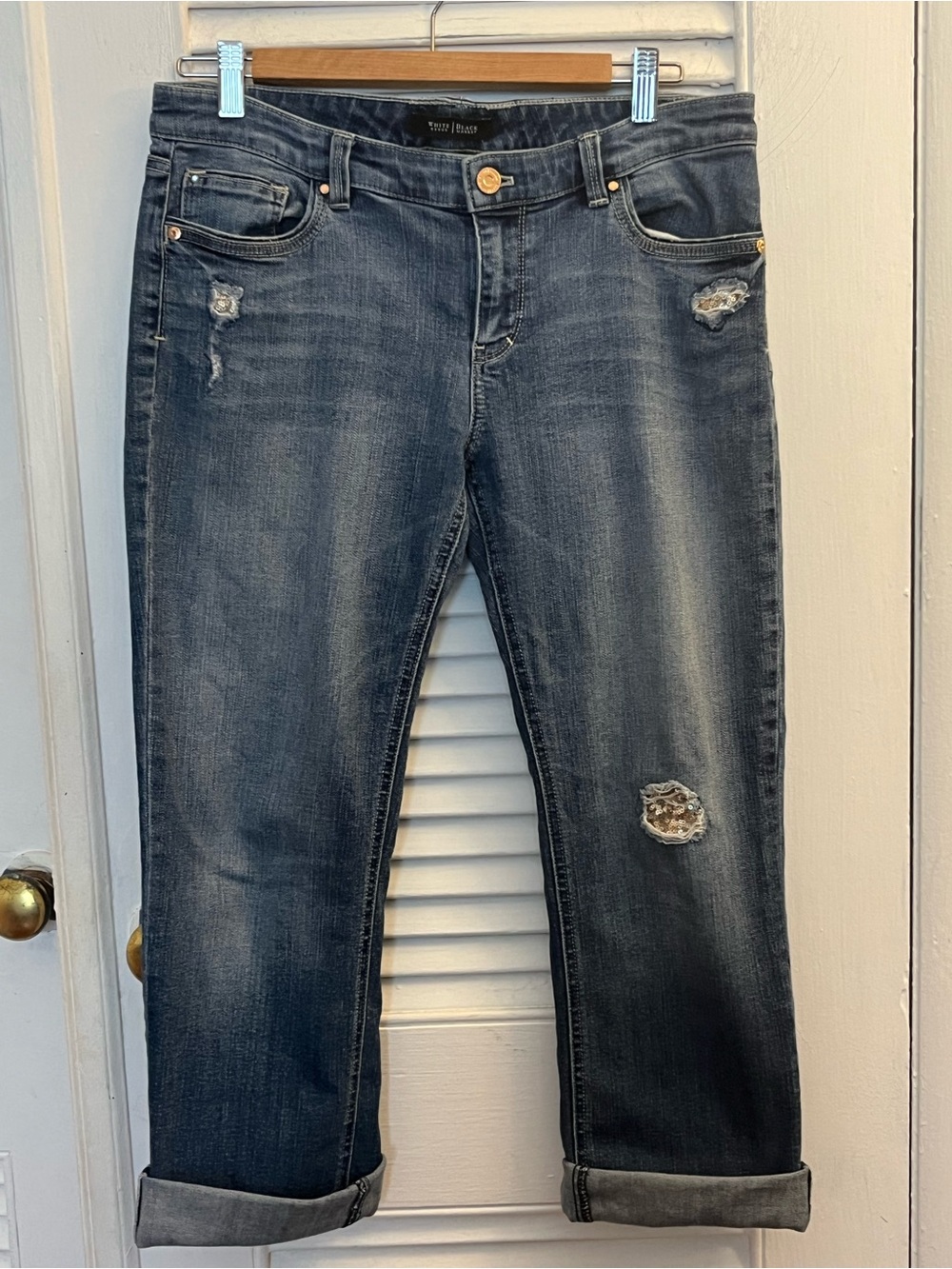 White House Black Straight Crop Blue Jeans Distressed Sequined Patches. Size 6